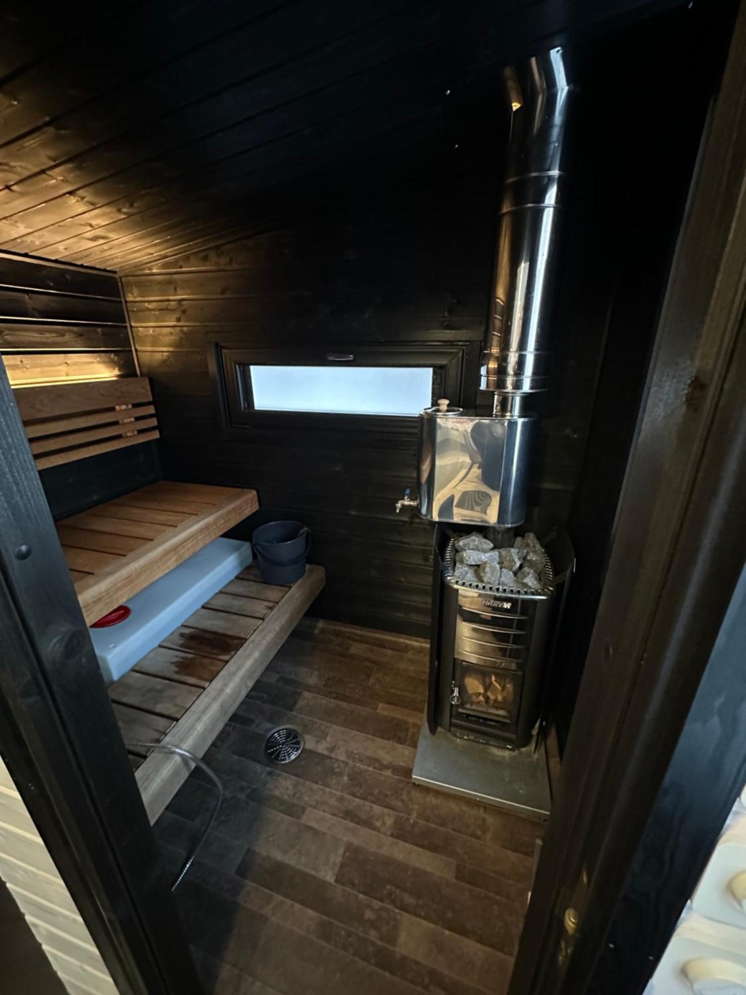 Aurora Forest Lodge روفانييمي المظهر الخارجي الصورة